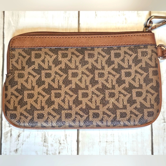 DKNY Brown/Tan Logo Wristlet Wallet Handbag Zip up Leather Purse - Picture 7 of 12
